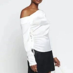✨ SALE✨ NWT Reformation Allira Top Shirt - White Satin Off Shoulder